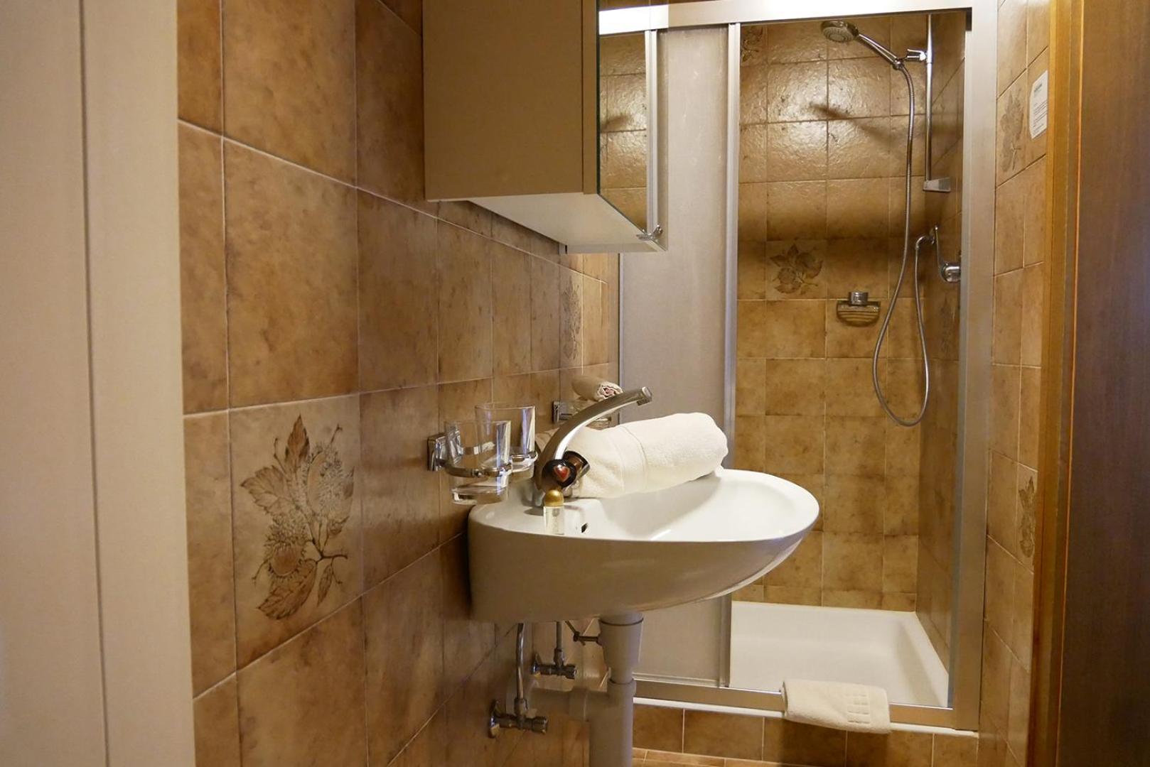 Hotel Garni Bergsonne Samnaun Phòng bức ảnh
